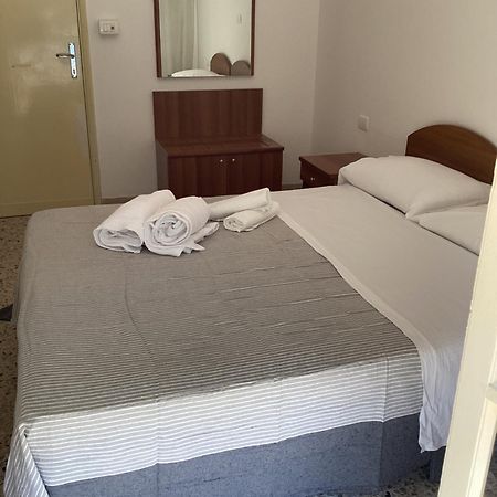 Hotel Villa Alexandra Белларія-Іджеа-Марина Екстер'єр фото